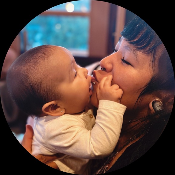 Meet your Posher, Winona - Picture 2 of 2